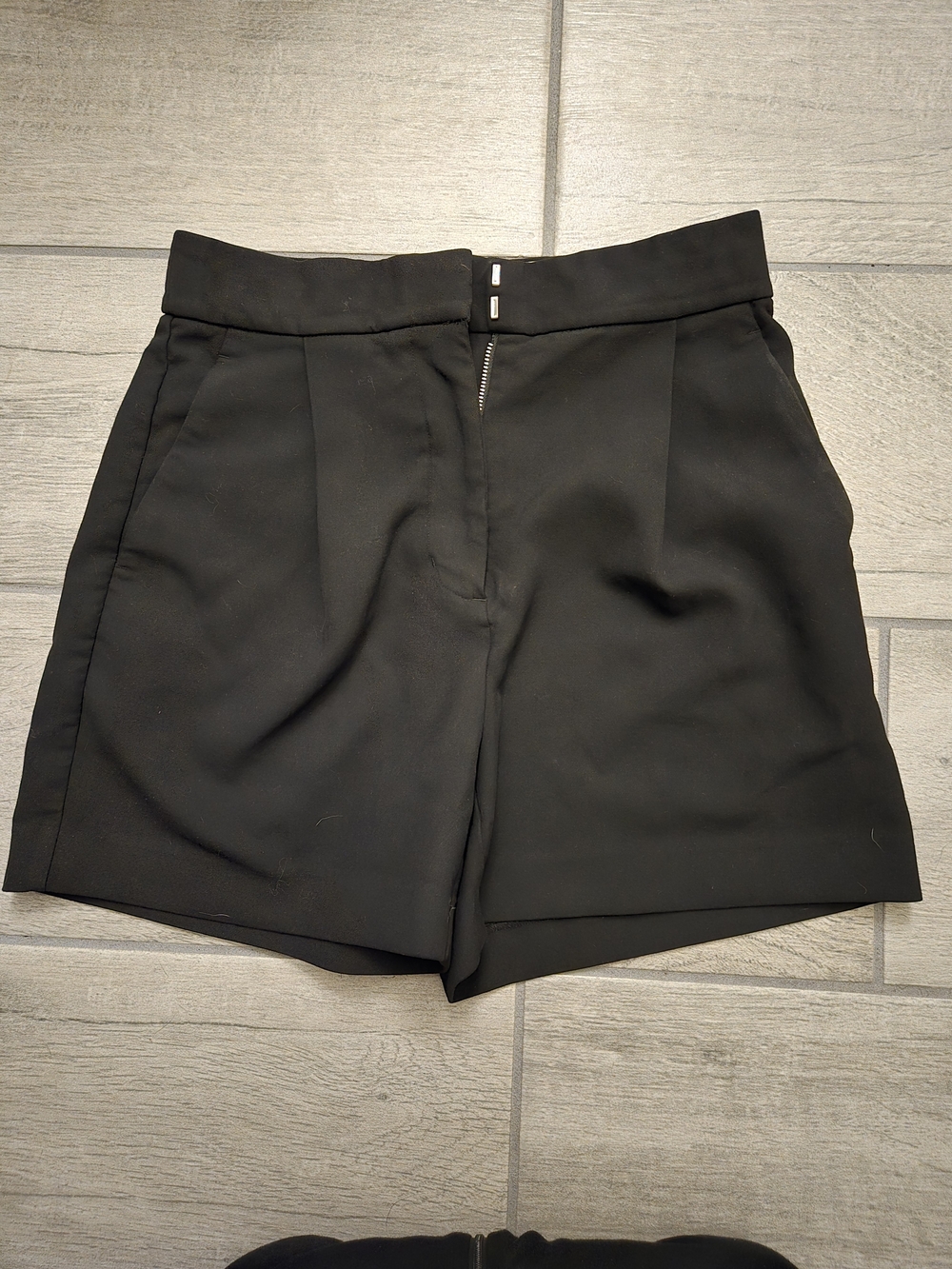 Wilfred Black High-Rise Tailored Shorts